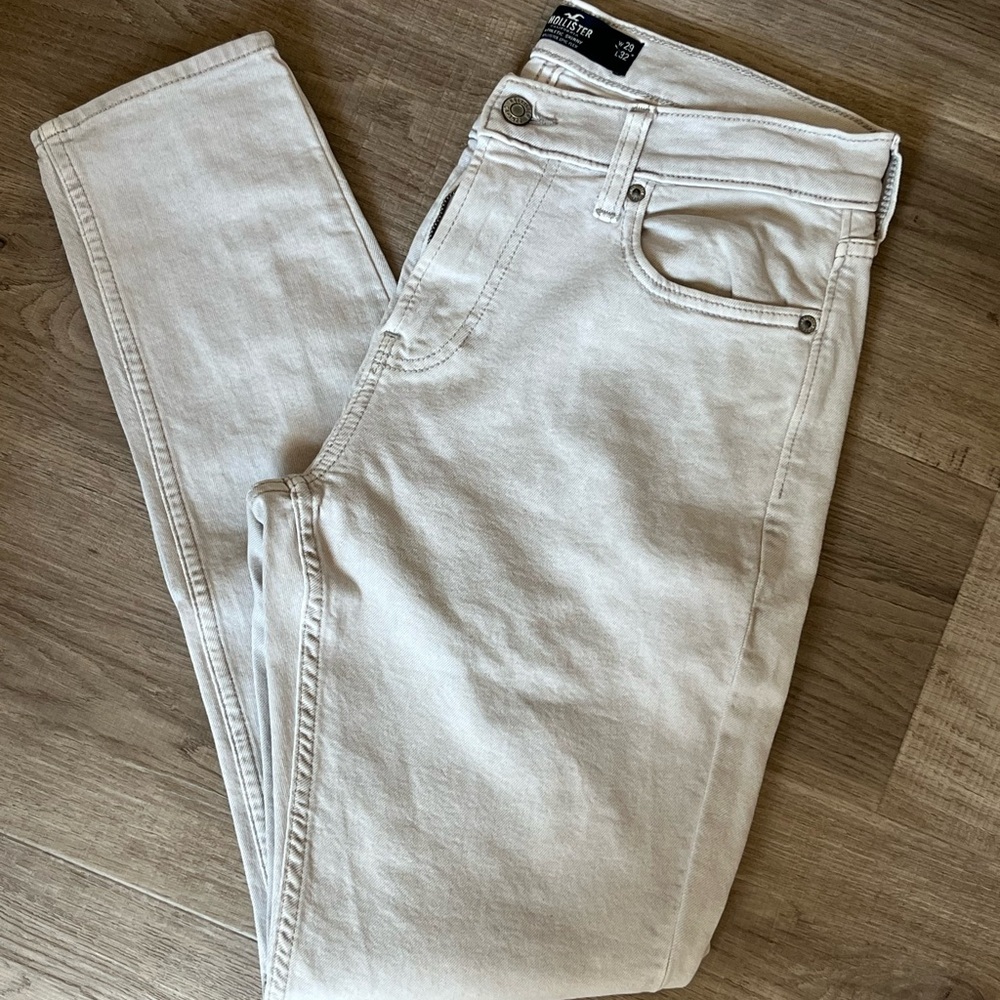 Hollister Mens jeans. Athletic Skinny.  W29xL32. Perfect condition. Light grey.